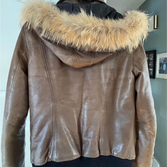 Brown leather coat with fur - Picture 2 of 5